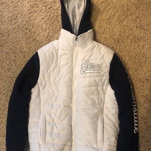 Men’s Medium Aeropostale hooded Puffy jacket